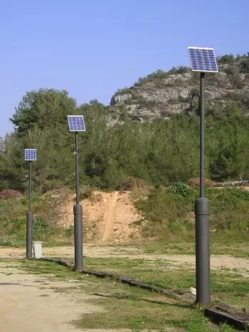Il·luminació pública mitjançant energia fotovoltaica